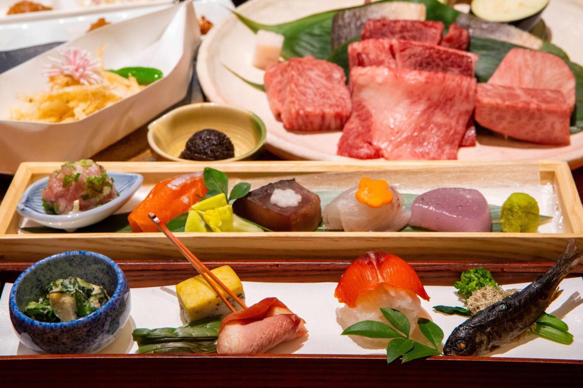 Miyama Ouan Kyoritsu Resort Takayama  Ngoại thất bức ảnh A selection of Japanese dishes
