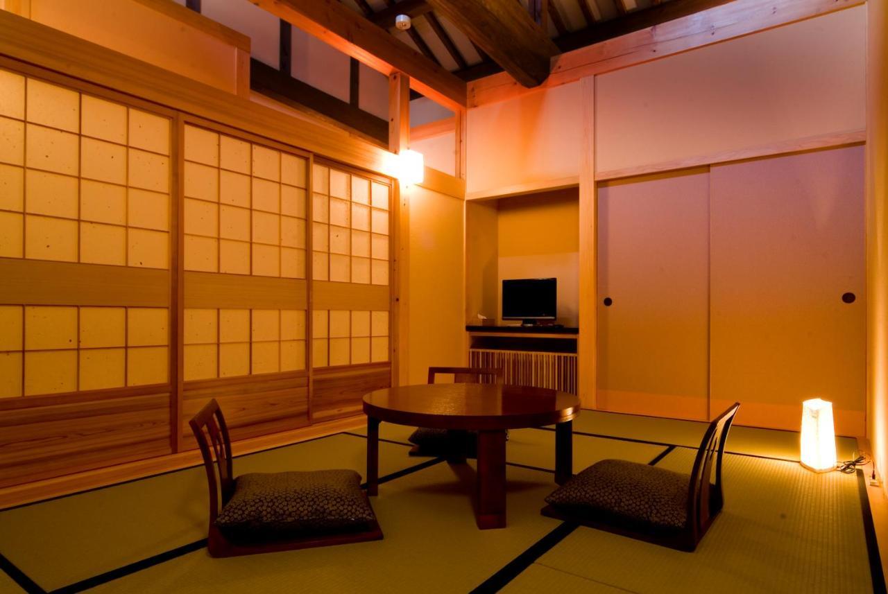 Miyama Ouan Kyoritsu Resort Takayama  Ngoại thất bức ảnh A traditional Japanese room