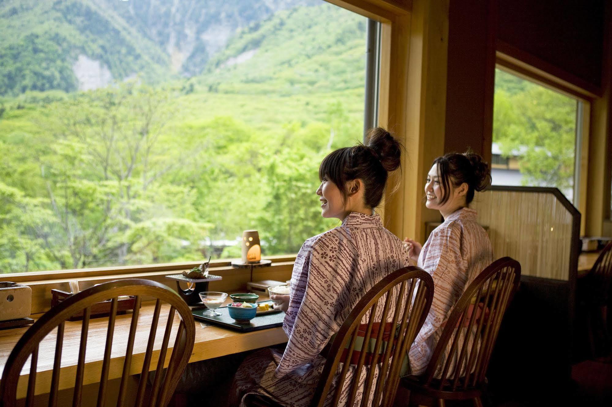 Miyama Ouan Kyoritsu Resort Takayama  Ngoại thất bức ảnh A view from the dining room